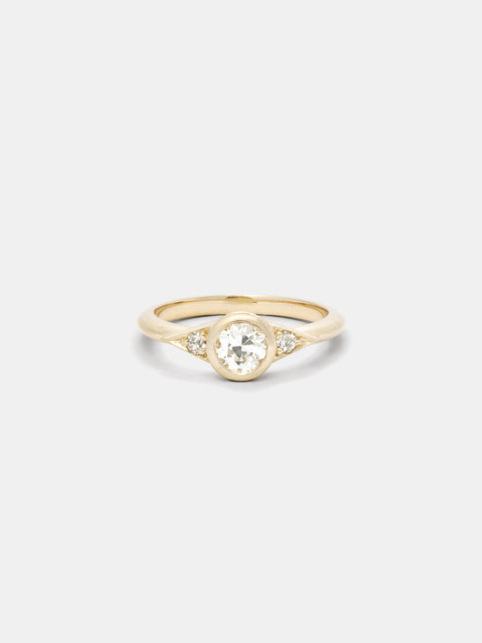 Dahlia 3 Stone Ring