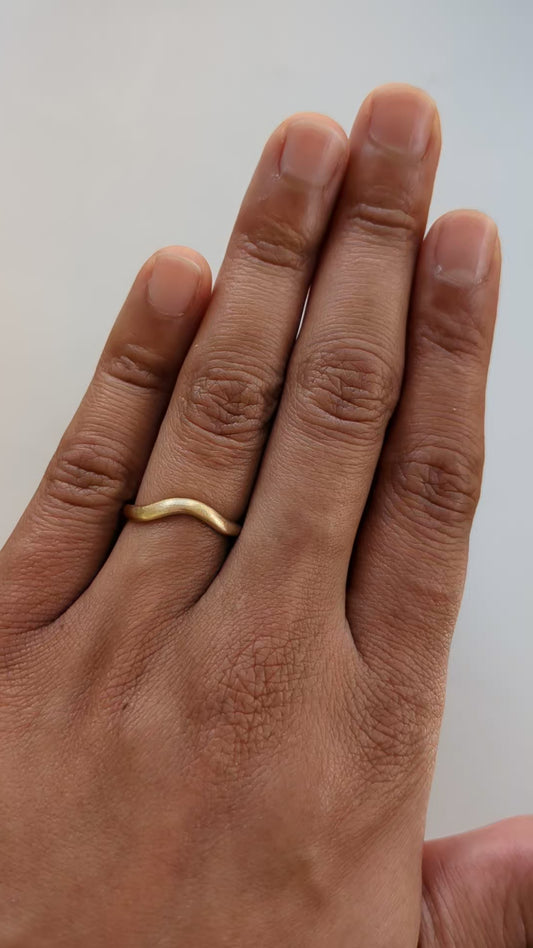 Liquidation — Arbor Arching Band — Half Round 2mm