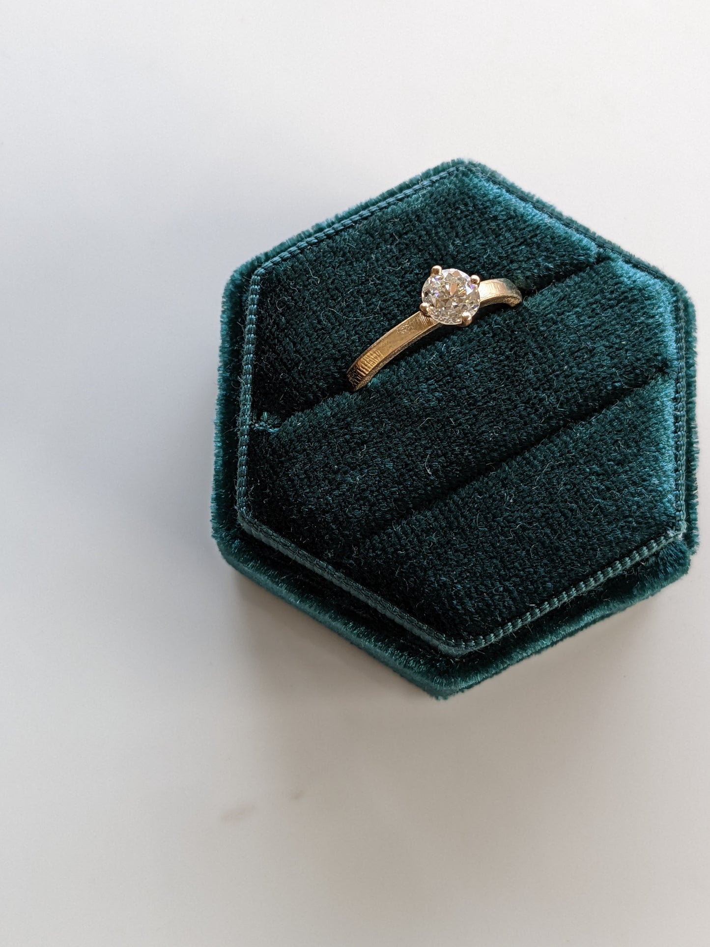 Liquidation — Compass Solitaire — Antique Diamond